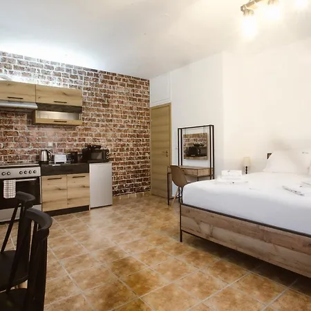 Joseph Village דירה