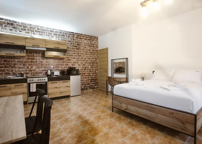 Joseph Village Apartment