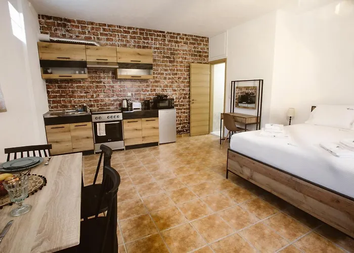 Joseph Village Apartment *